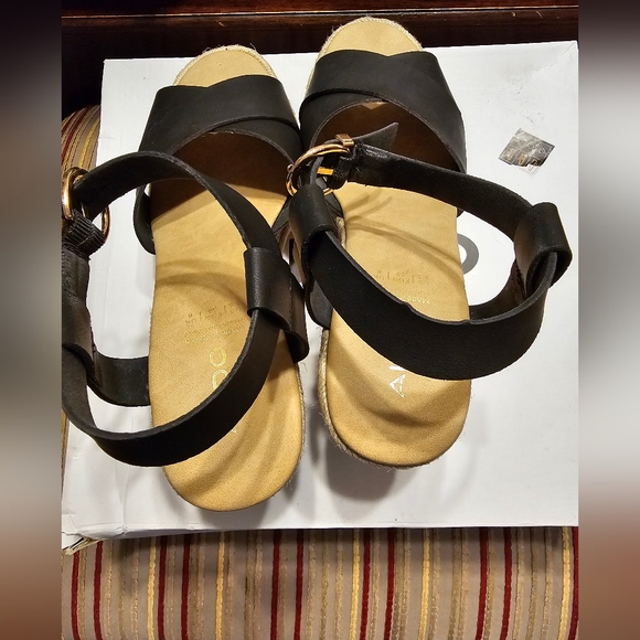 ALDO Size 8.5 Vilmaclya Wedge Sandals, black worn once. - Picture 2 of 9